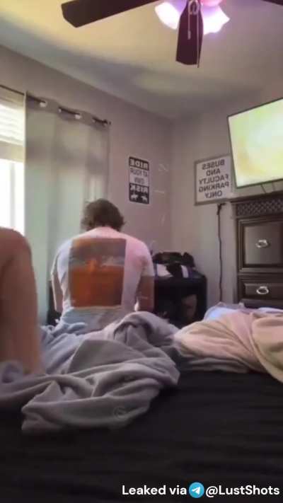 College fuckdoll sitting on bros face