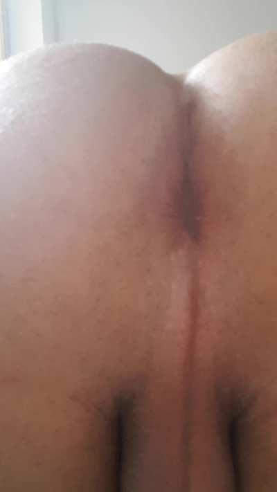 Would you be more likely to forgive or punish your bratty roommate if they woke you up like that? 😌