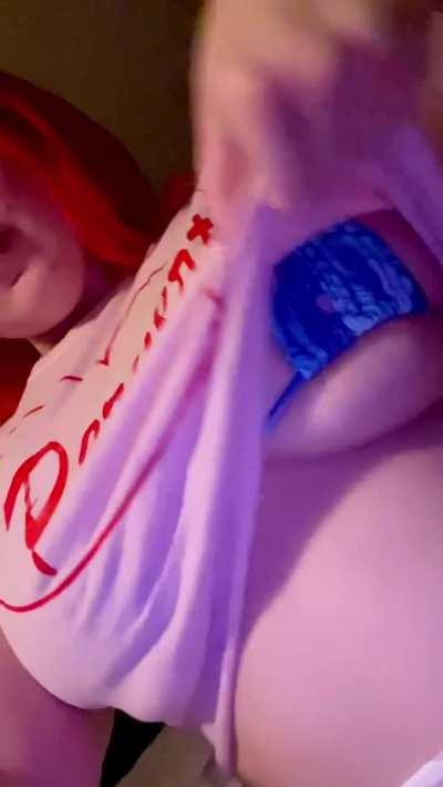 this tshirt hides my 36e sized tits