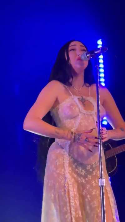 Noah Cyrus (Sorry Guys)