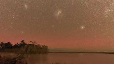 Here's my timelapse of last night's unexpected Aurora Australis from Te Waihora in New Zealand