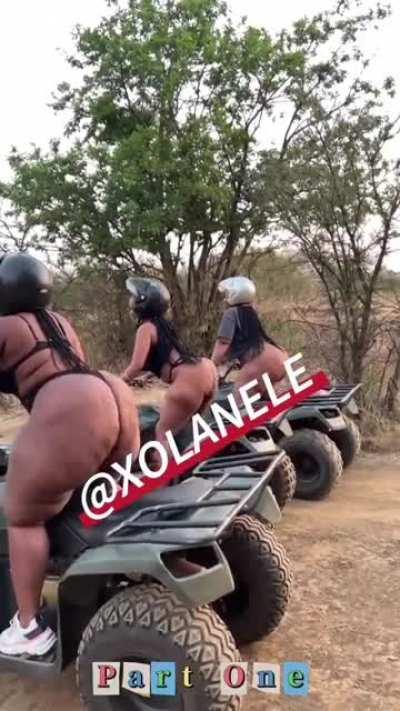 🍑🍑🍑a big race is coming up🏎🏎🏎