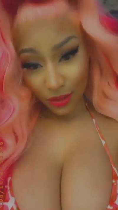 Nicki | Bikini top | August 2023 