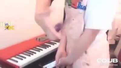 Petition to have Ryan play tf2