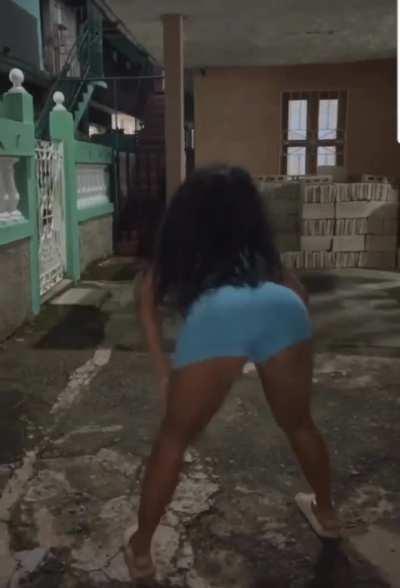 SZA TWERKING (summer walker IG STORY)