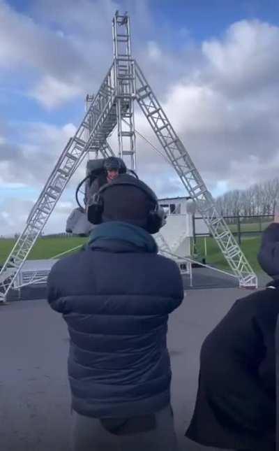 The 360° camera spin is executed flawlessly, not to mention the buttery-smooth subject tracking