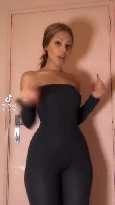 Dm me for her only fans only 3$ cash app supper rare🔥🔥🔥