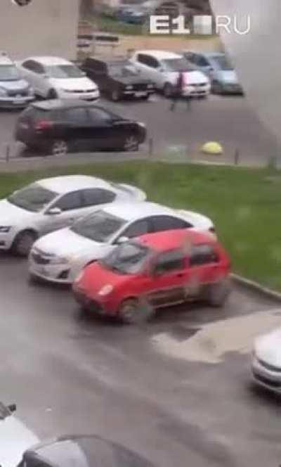 В Екатеринбурге немного штормит