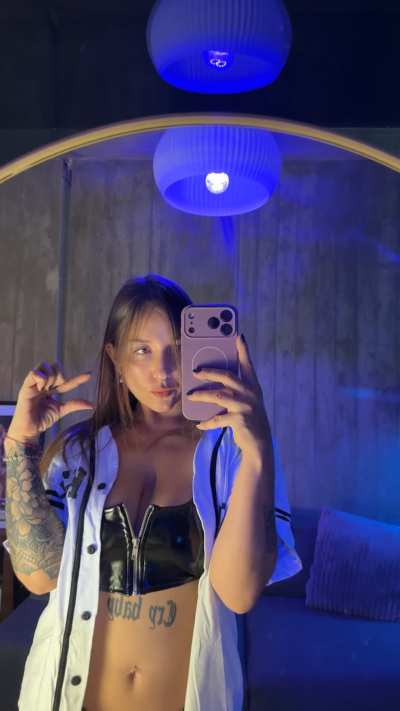 Tell me three pathetic things about your sex life, lil pet