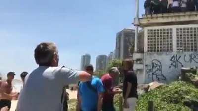 Quando se sentir triste, lembre-se que vc pelo menos não é uma dessas pessoas