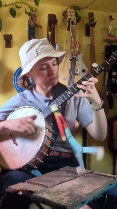 Tiny Gilligan the Jig Doll Dancing to ‘Breaking Up Christmas