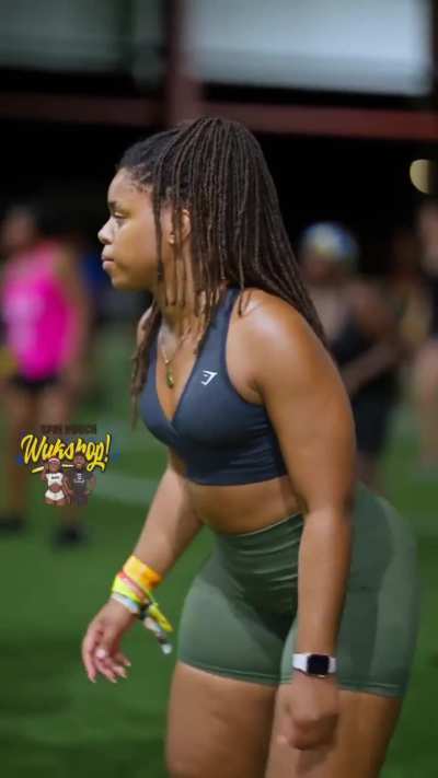 🤤💙😍💃💚 (@spinny.13)