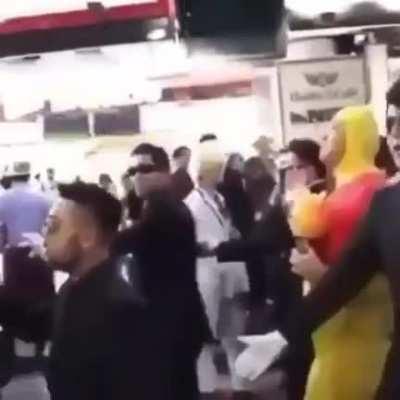 Soy yo, o Xi Jinping está siendo escoltado por Illojuan, Mangel y el Orslok de 2017?