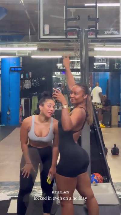 Kayla Nicole &amp;amp; Joie Chavis (@iamkaylanicole) (@joiechavis)