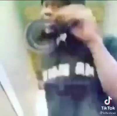 (not mine but i thought it was hilarious) NO MORE FORTNITE 😭