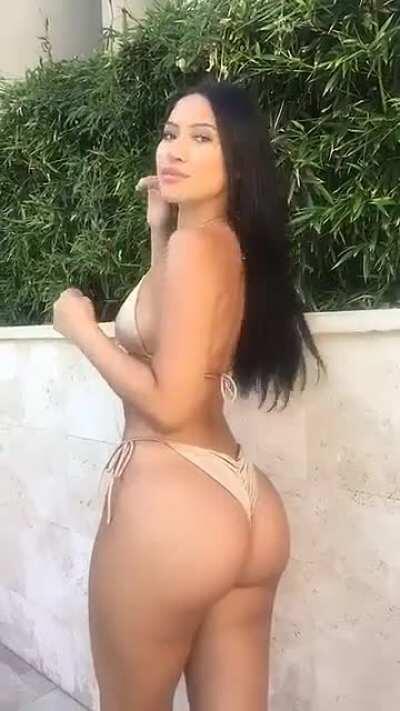 Julia's phat ass