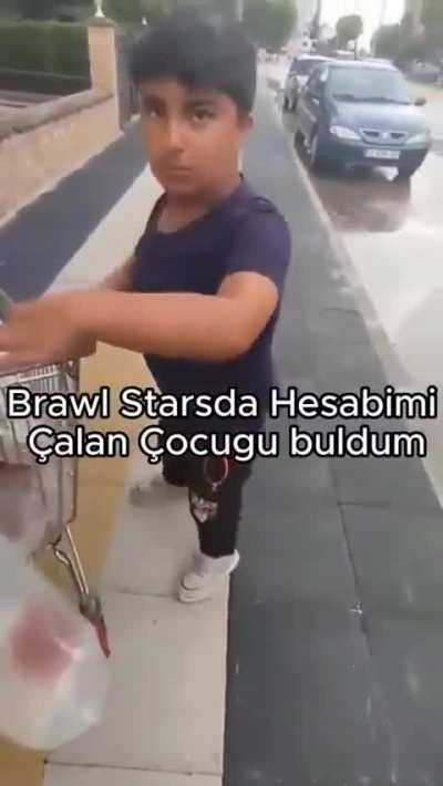 Arapsikici hesabımı çaldığı için sinirlendim