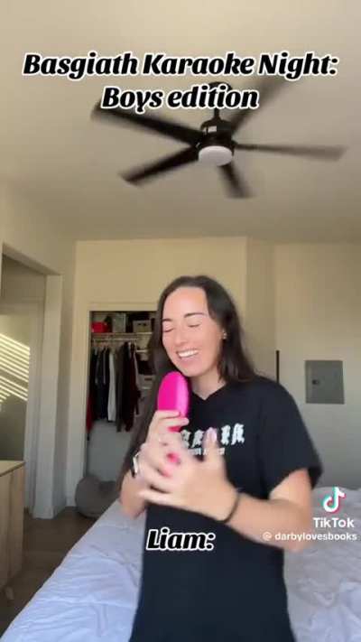 Of all the Fourth Wing TikTok’s. This one had me cackling.😂😂