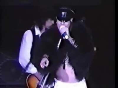 Video of Axl Rose Jumping Into The Crowd [St. Louis 1991]