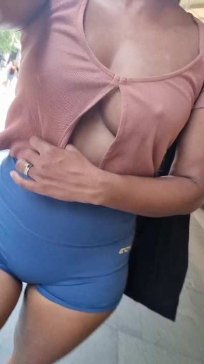 Perfect top for a windy day😅