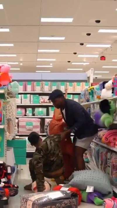 Bruh wtf going on here ☠️