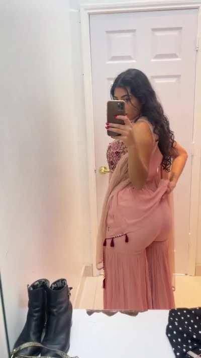 Jasmine wait for the reveal (@jasminesherni_)