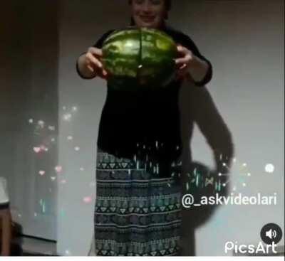Average nationalist watermelon in Turkey ✌️😳😎 Allah bless erdogan he provided this watermelons to our motherland 🤠