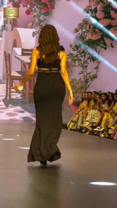 Amyra as Showstopper