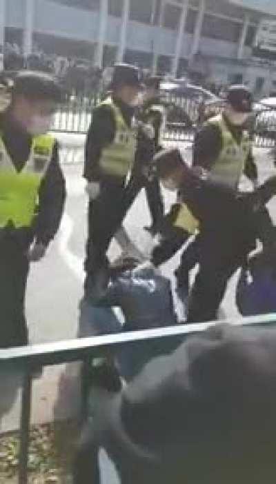 Chinese government helps Apple's foundry workers in Pegatron remember what happens when they think different