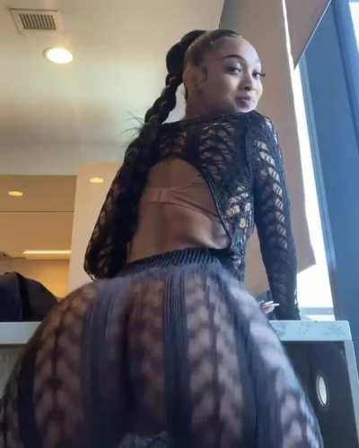 Edwina's Round Rump 🍑