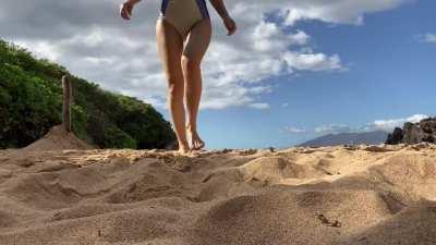 On the beach from YT (GIF)