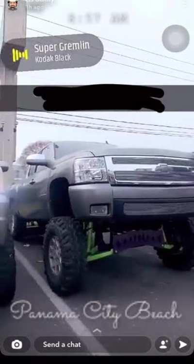 i really wish people would stop doing this to trucks😐