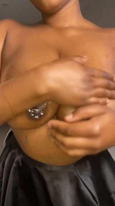 DM's are full, OnlyFans is the ONLY place where I interact 1-1,see COMMENT for the link 😘