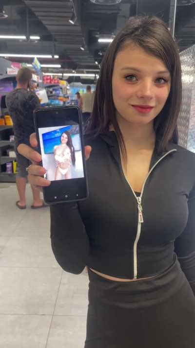 I found myself in a crowded place to observe the looks of passersby