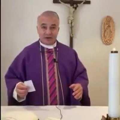 🤣🤣🤣 SACERDOTE PIDE NO VOTAR POR MORENA!!