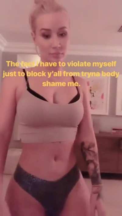 I want to bury my face between Iggy Azaleas fat ass cheeks