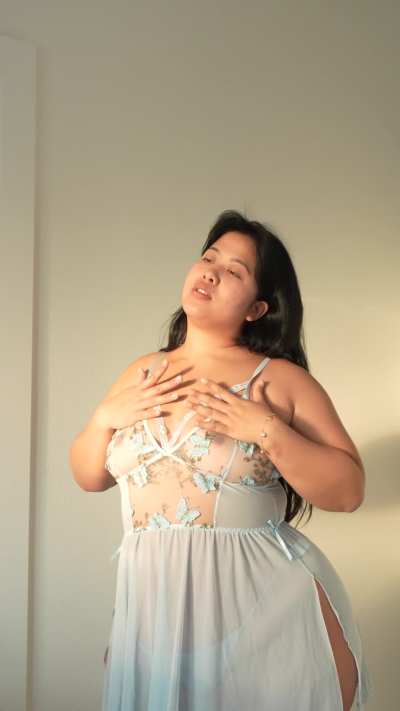 Anyone here craving huge ass?