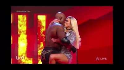 Lana kissing Bobby without all the annoying jump cuts to Rusev