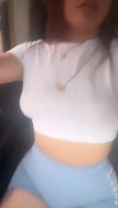 Kehila (@bardy.calixto)