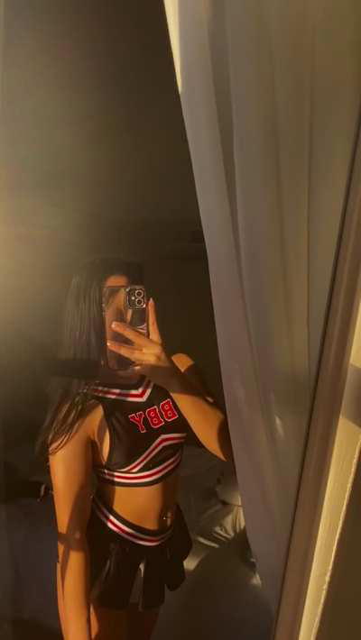 I seem like an average college cheerleader but I love making men submit to me during class 😏