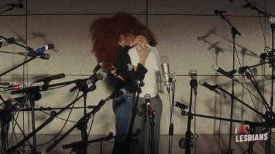 Penelope Cruz & Irene Escolar (