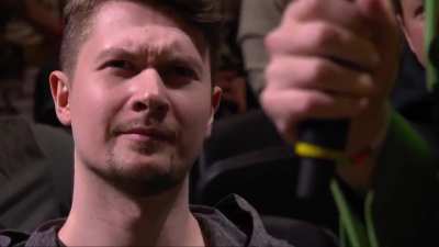 Can I just watch some Dota, man? AHHAHAHAHA