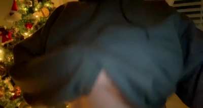 Would you unwrap me under the Christmas tree?