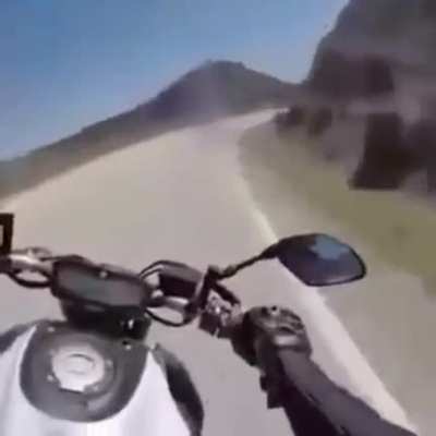 NÃO CANSO DE VER ESSE VIDEO 😂😂😂