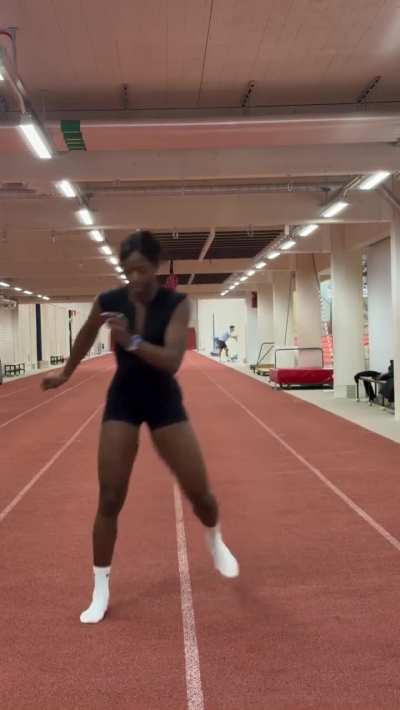 Khaddi Sagnia Jumping