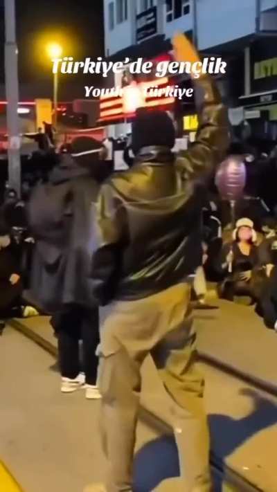 Senden neyi çaldıklarını bil!