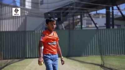 Brohit calls this fearsome left armer bowler to the nets to help him face SSA