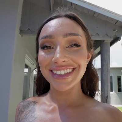 Just Sisi's beautiful face [SFW] (2/5)