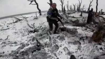 Ukrainian fighters gun down visible enemy [2022-2023 Location unknown]