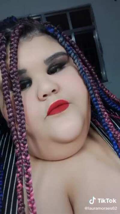 Pq mina fora do padrão é feia?